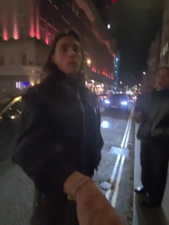 卡拉菲奥里拒绝在英超奖杯上签名因为他还没赢过他说自己迷信 卡拉菲奥里拒绝在英超奖杯上签名因为他还没赢过他说自己迷信